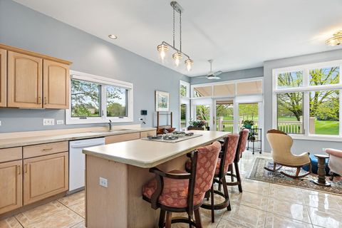 Tiny photo for 3 Sunvalley Court, Lake In The Hills, IL 60156 (MLS # 12621532)