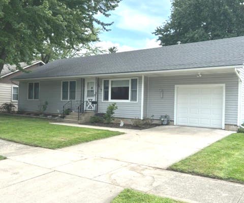 Photo of 917 E Jefferson Street, Morris, IL 60450 (MLS # 12704421)