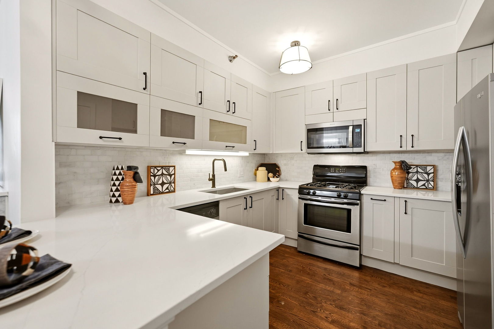 744 N Clark Street 305