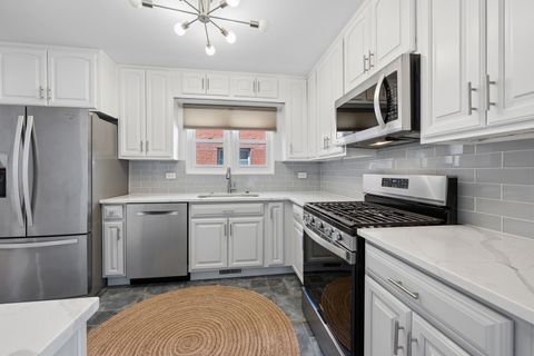 Tiny photo for 3239 N Kenmore Avenue #5, Chicago, IL 60657 (MLS # 12575683)