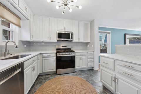 Tiny photo for 3239 N Kenmore Avenue #5, Chicago, IL 60657 (MLS # 12575683)