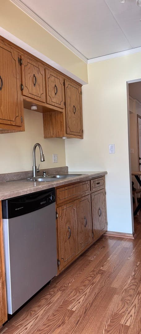 Tiny photo for 4924 Circle Court #404, Crestwood, IL 60418 (MLS # 12713397)