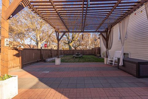 Tiny photo for 10800 S Buffalo Avenue, Chicago, IL 60617 (MLS # 12525264)