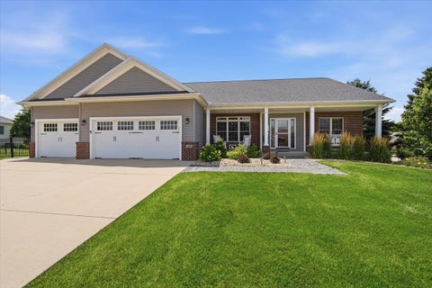 Photo of 110 Whitetail Lane, Hudson, IL 61748 (MLS # 12698130)
