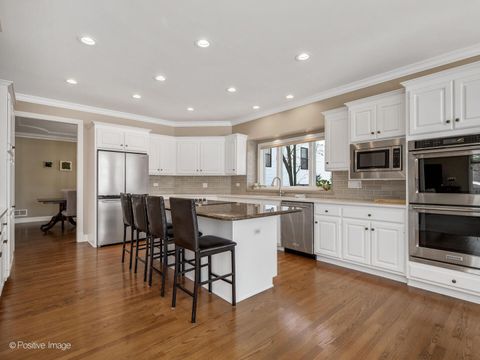 Tiny photo for 271 Woodstock Avenue, Clarendon Hills, IL 60514 (MLS # 12576665)