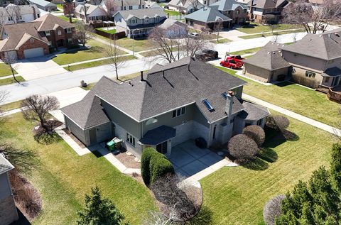 Tiny photo for 7816 Marquette Drive, Tinley Park, IL 60477 (MLS # 12602261)