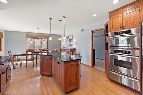 Tiny photo for 7816 Marquette Drive, Tinley Park, IL 60477 (MLS # 12602261)