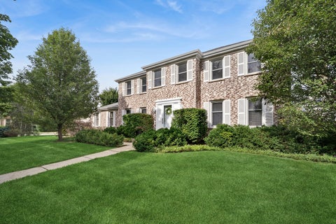 Tiny photo for 4008 N Walnut Avenue, Arlington Heights, IL 60004 (MLS # 12712322)