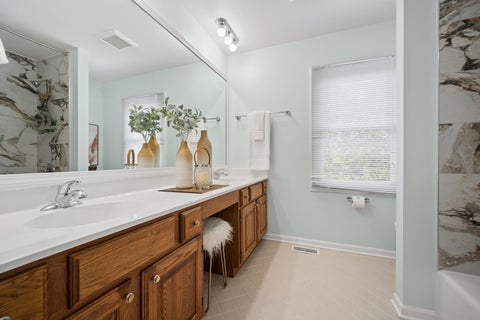 Tiny photo for 4008 N Walnut Avenue, Arlington Heights, IL 60004 (MLS # 12712322)