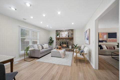 Tiny photo for 4008 N Walnut Avenue, Arlington Heights, IL 60004 (MLS # 12712322)