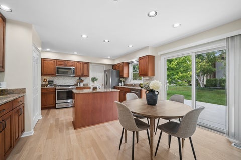 Tiny photo for 4008 N Walnut Avenue, Arlington Heights, IL 60004 (MLS # 12712322)