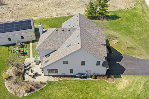 Tiny photo for 17423 Cobblestone Bend, Marengo, IL 60152 (MLS # 12589425)