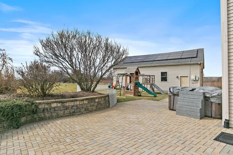 Tiny photo for 17423 Cobblestone Bend, Marengo, IL 60152 (MLS # 12589425)