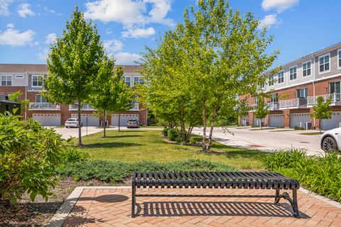 Tiny photo for 2961 Reflection Drive, Naperville, IL 60564 (MLS # 12637186)