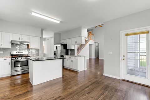 Tiny photo for 3 Barton Creek Court, Lake In The Hills, IL 60156 (MLS # 12557940)