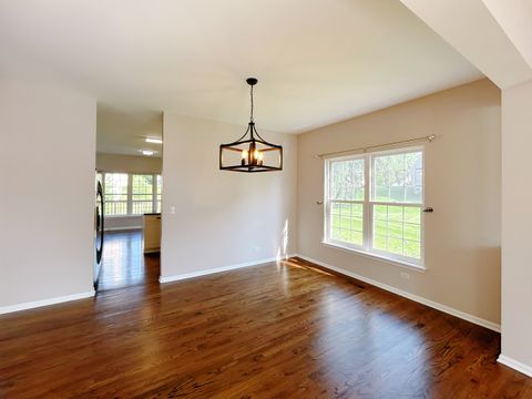 Tiny photo for 3 Barton Creek Court, Lake In The Hills, IL 60156 (MLS # 12557940)