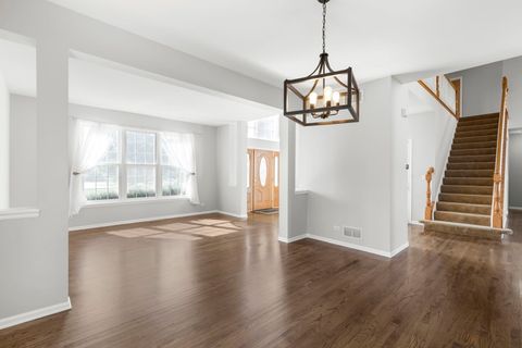 Tiny photo for 3 Barton Creek Court, Lake In The Hills, IL 60156 (MLS # 12557940)