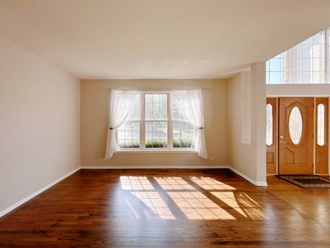 Tiny photo for 3 Barton Creek Court, Lake In The Hills, IL 60156 (MLS # 12557940)