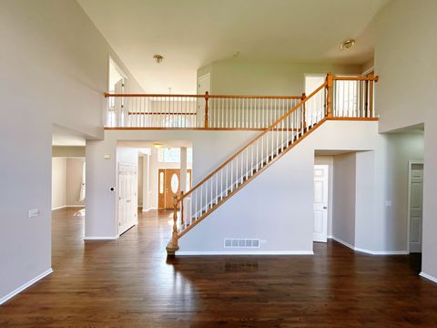 Tiny photo for 3 Barton Creek Court, Lake In The Hills, IL 60156 (MLS # 12557940)