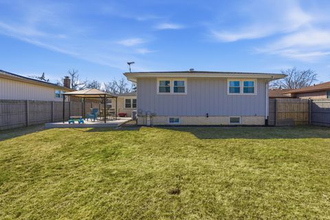 Tiny photo for 17005 Ridgeland Avenue, Tinley Park, IL 60477 (MLS # 12570381)