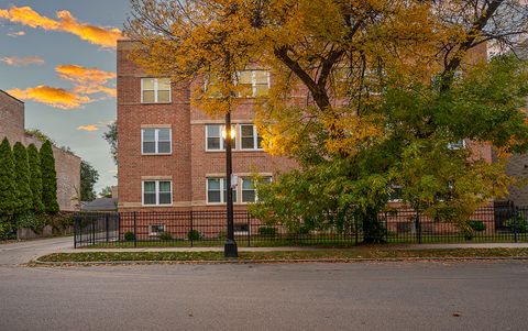 Tiny photo for 4507 S Lake Park Avenue #3S, Chicago, IL 60653 (MLS # 12492515)