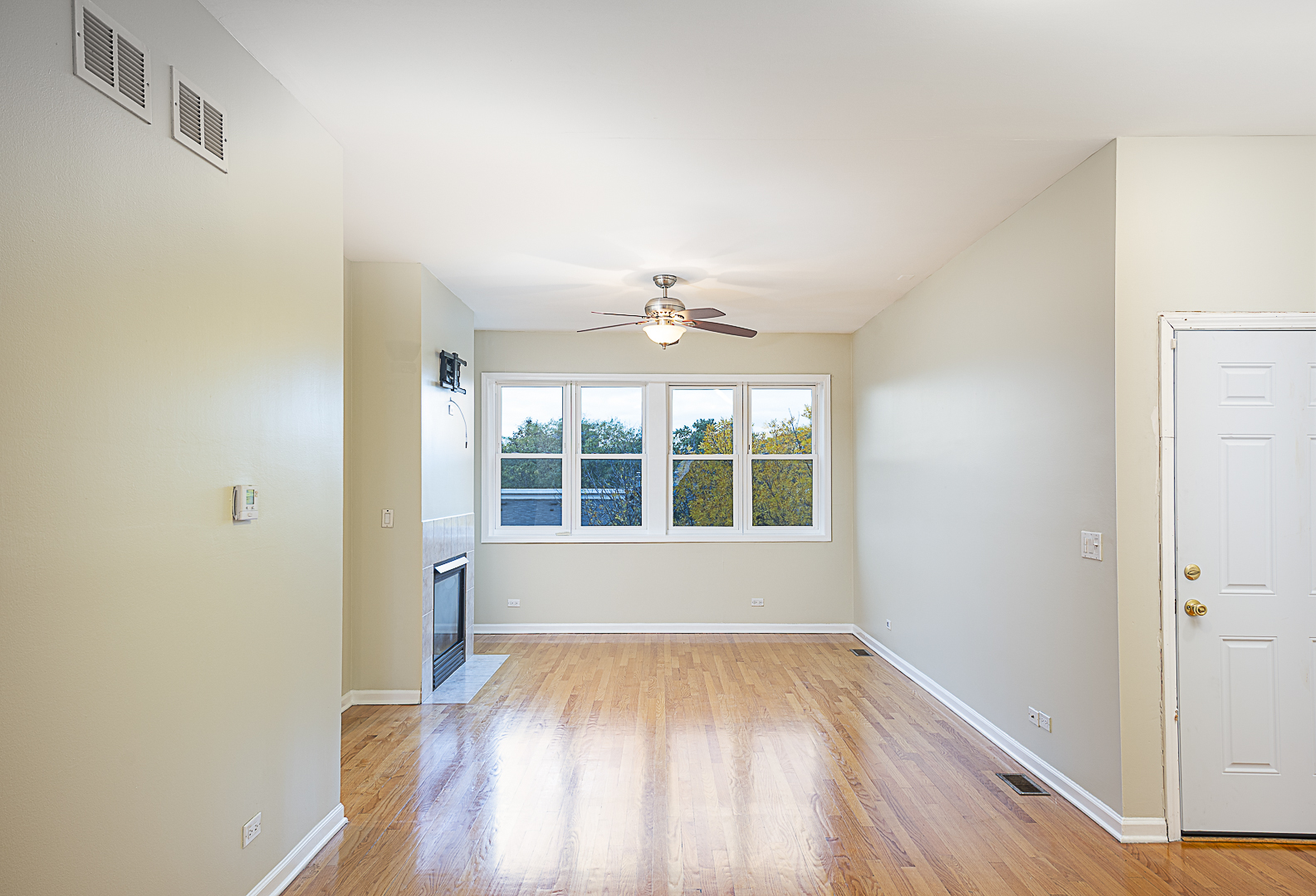 4507 S Lake Park Avenue 3S