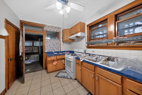 Tiny photo for 7915 S Calumet Avenue, Chicago, IL 60619 (MLS # 12679748)