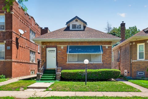 Photo of 7915 S Calumet Avenue, Chicago, IL 60619 (MLS # 12679748)