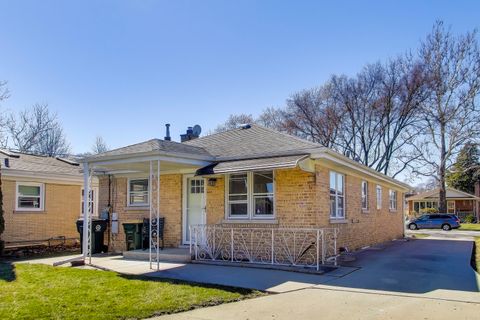Tiny photo for 8407 N Olcott Avenue, Niles, IL 60714 (MLS # 12610681)
