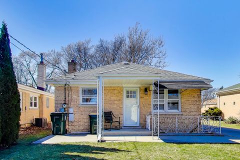 Tiny photo for 8407 N Olcott Avenue, Niles, IL 60714 (MLS # 12610681)