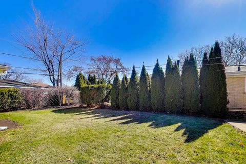 Tiny photo for 8407 N Olcott Avenue, Niles, IL 60714 (MLS # 12610681)