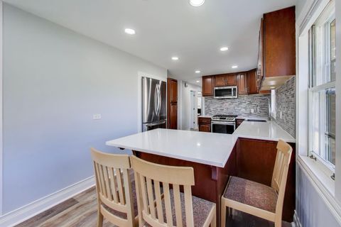 Tiny photo for 8407 N Olcott Avenue, Niles, IL 60714 (MLS # 12610681)