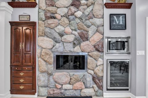 Tiny photo for 10 Deerpath Lane, Palos Park, IL 60464 (MLS # 12610668)