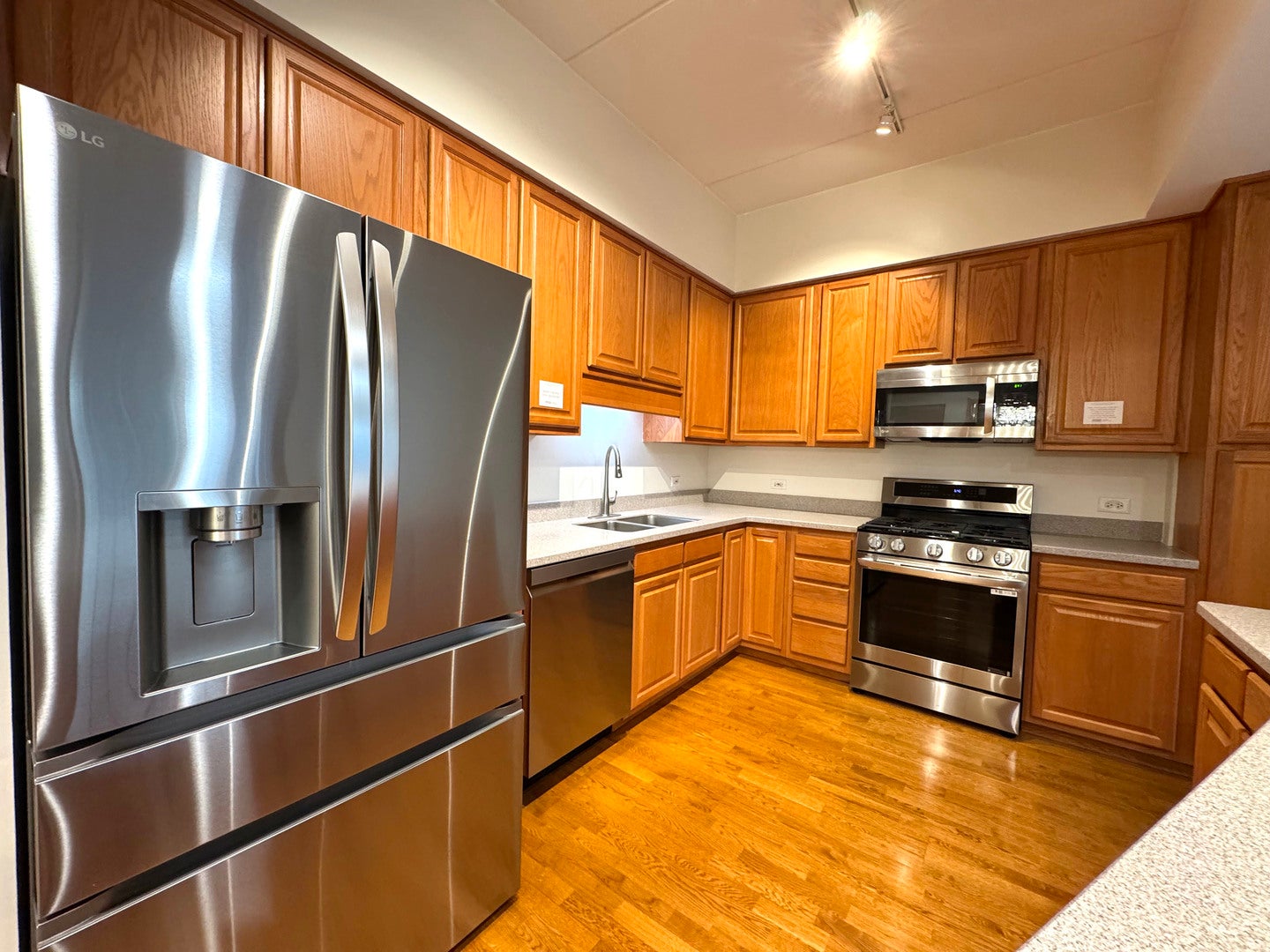 40 E Northwest Highway 212
