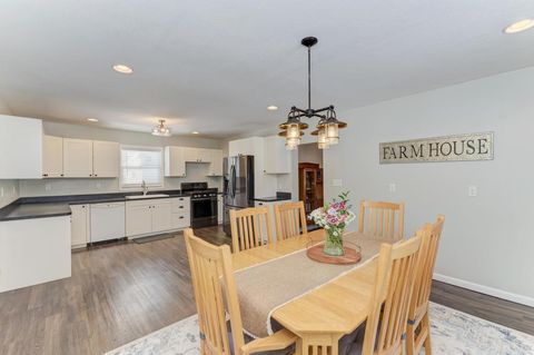 Tiny photo for 33709 S West River Road, Wilmington, IL 60481 (MLS # 12559215)