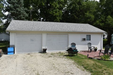 A home in Watseka