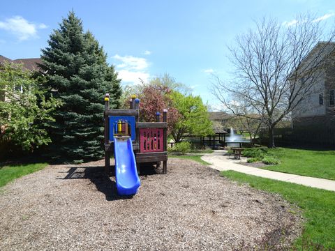 Tiny photo for 205 Taylor Court, Buffalo Grove, IL 60089 (MLS # 12625155)