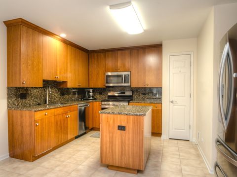 Tiny photo for 205 Taylor Court, Buffalo Grove, IL 60089 (MLS # 12625155)