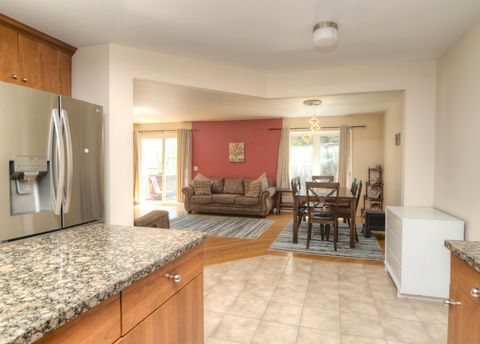 Tiny photo for 205 Taylor Court, Buffalo Grove, IL 60089 (MLS # 12625155)