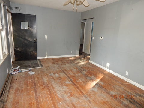 Tiny photo for 723 S 12th Street, Clinton, IA 52732 (MLS # 12777515)