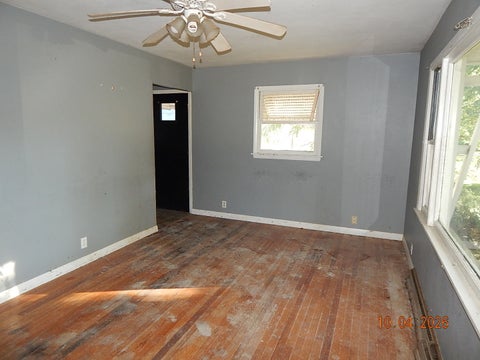 Tiny photo for 723 S 12th Street, Clinton, IA 52732 (MLS # 12777515)