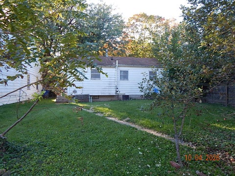 Tiny photo for 723 S 12th Street, Clinton, IA 52732 (MLS # 12777515)