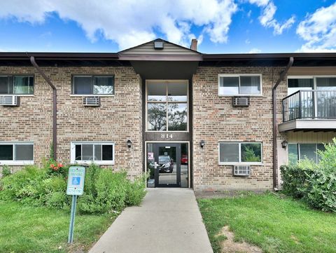 814 E Old Willow Road 212 Prospect Heights IL 60070