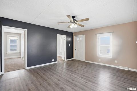 Tiny photo for 1649 FLORENCE Lane, Davenport, IA 52804 (MLS # QC4269903)