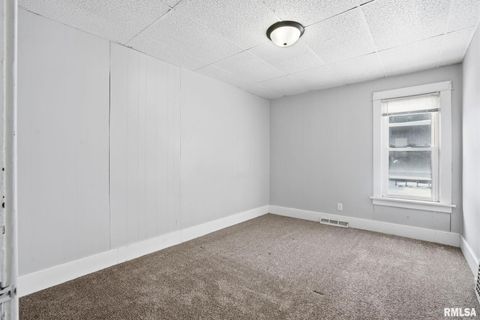 Tiny photo for 1649 FLORENCE Lane, Davenport, IA 52804 (MLS # QC4269903)