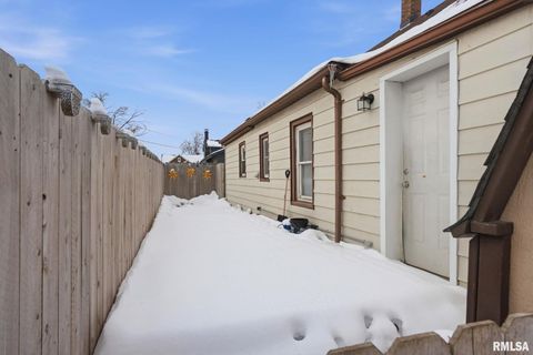 Tiny photo for 1649 FLORENCE Lane, Davenport, IA 52804 (MLS # QC4269903)