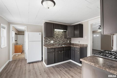 Tiny photo for 1649 FLORENCE Lane, Davenport, IA 52804 (MLS # QC4269903)