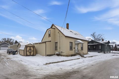 Tiny photo for 1649 FLORENCE Lane, Davenport, IA 52804 (MLS # QC4269903)