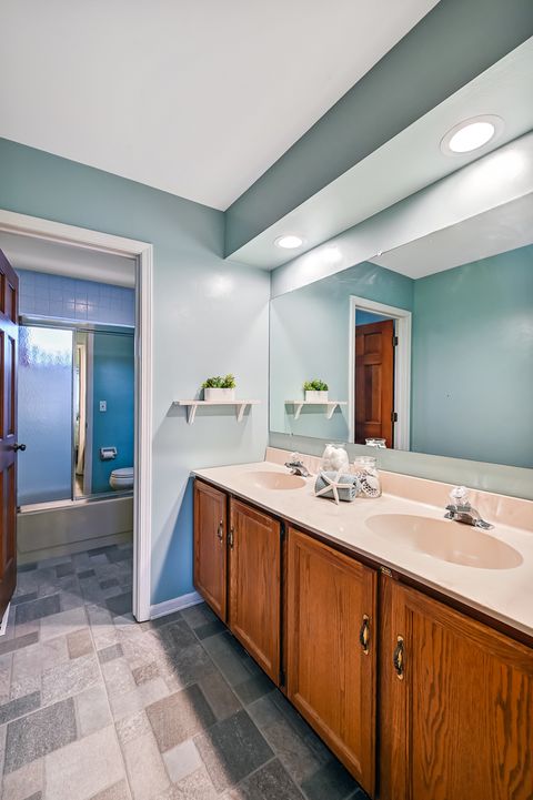 Tiny photo for 109 Meadowlark Drive #109, Countryside, IL 60525 (MLS # 12515483)