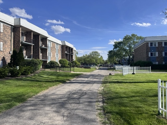 Properties 1 1617 N Windsor Drive 207